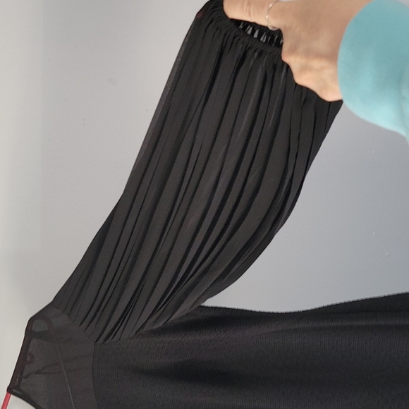 Gabby Skye Black Ballon Sleeve Sheath Dress Sz 8 - Picture 4 of 9